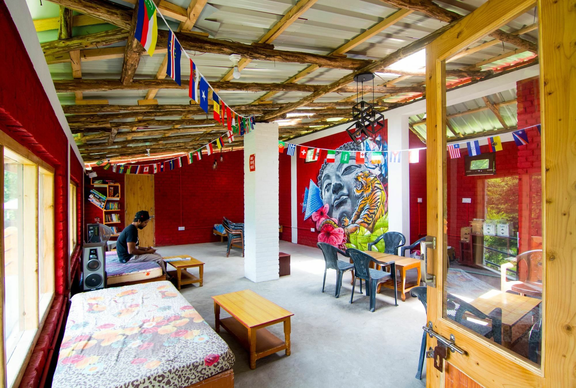 Hostel Backpacker Panda Manali Exterior foto